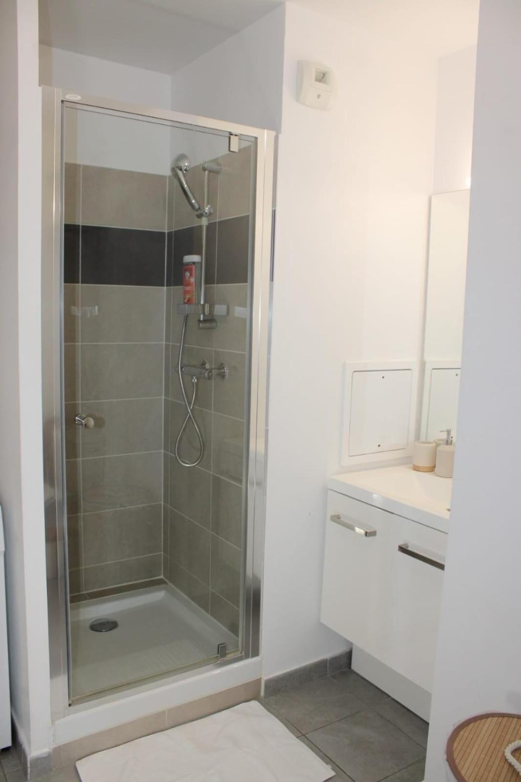 Appartement Elegant Et Lumineux Romainville Dış mekan fotoğraf